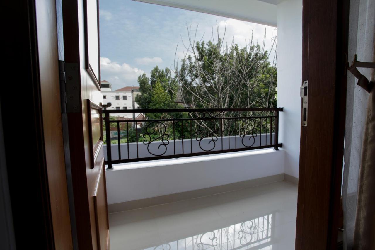 Banua Raya Homestay Yogyakarta Extérieur photo